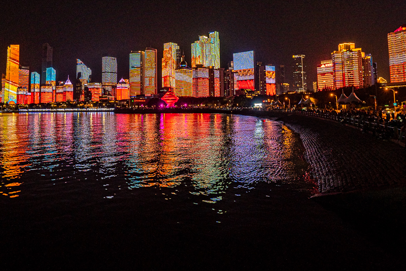 報重慶當?shù)馗叨藢в?重慶旅游向?qū)r位)