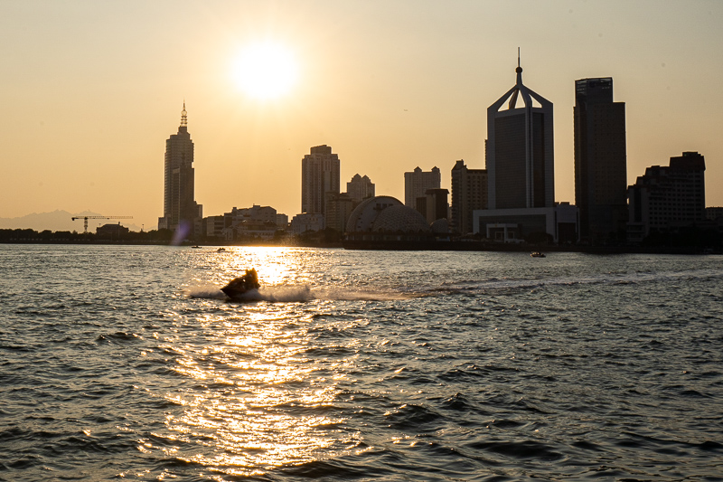 桂林導(dǎo)游老奶奶說(shuō)十幾國(guó)語(yǔ)言(哪個(gè)景區(qū)有位老奶奶導(dǎo)游會(huì)英語(yǔ))