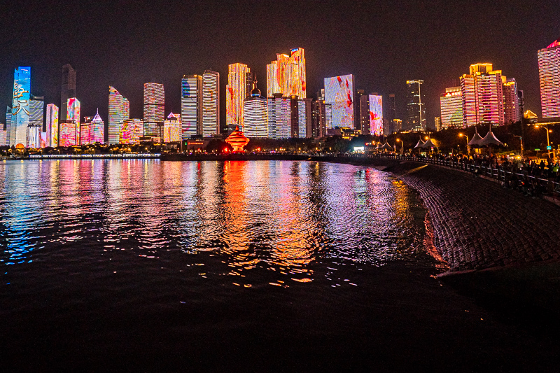 桂林導(dǎo)游帶團去酒店玩要多少錢(桂林請導(dǎo)游多少錢一天)