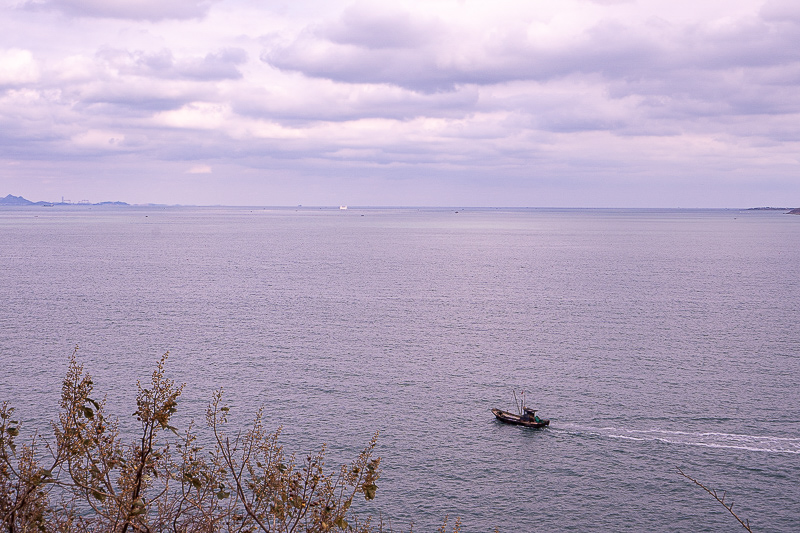 一個人帶孩子(帶孩子適合去煙臺還是威海)