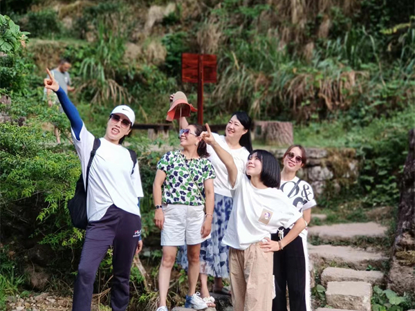 包車帶司機旅游廈門，廣州包車帶司機有哪個平臺