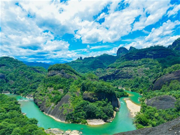 西安導(dǎo)游探店哪家好點(diǎn)，到西安旅游哪些地方最值得去